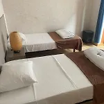 Homestay Lisbon Accommodation *